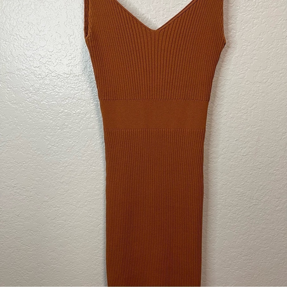Forever 21 Spaghetti Strap Rust Body Hugging MIDI Raw Hem SMALL - Picture 3 of 6